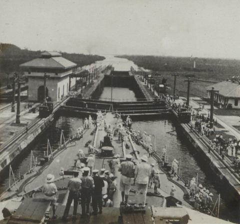 HMS Dauntless navigating the Panama Canal. 